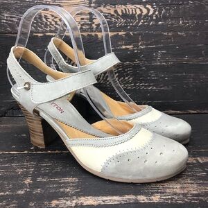 Gold Button Heels Size 39